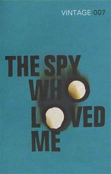 Libro: THE SPY WHO LOVED ME - Museo Librería Génesis Perú