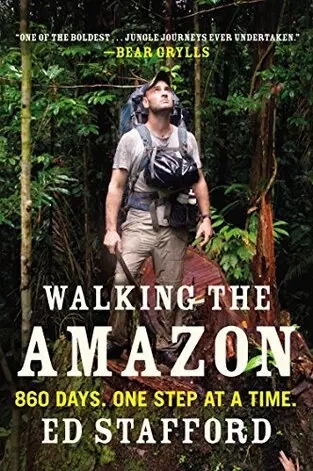 Libro: WALKING THE AMAZON - Museo Librería Génesis Perú