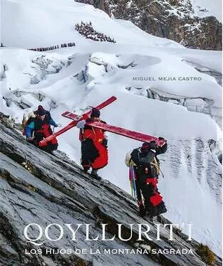 Libro: QOYLLURITI LOS HIJOS DE LA MONTAÑA SAGRADA - Museo Librería Génesis Perú